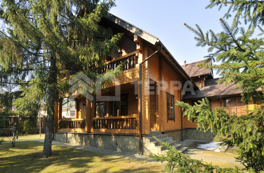 Изумрудный век