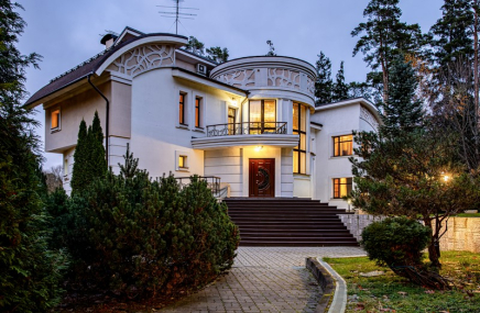 18830