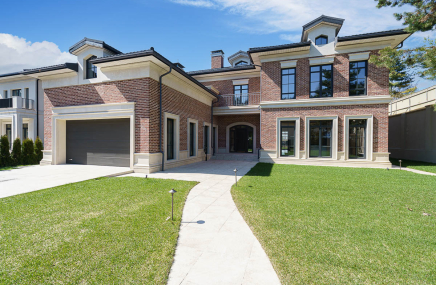 18931
